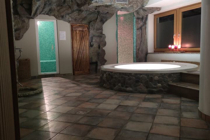 Hotel Pool