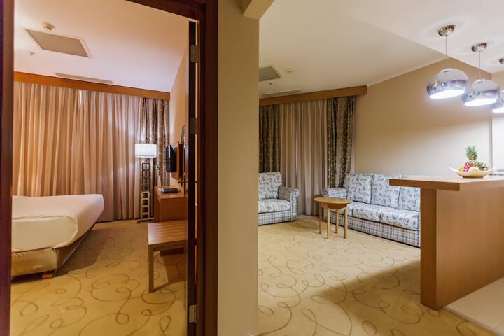 Room 17 of 79