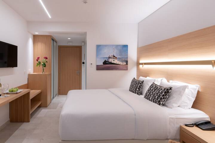 Room 15 of 160
