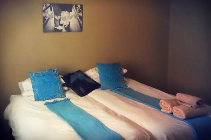 Room 8 of 36