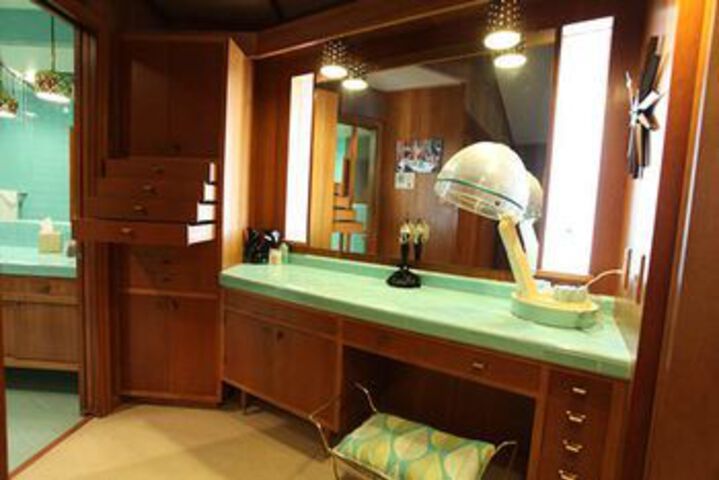 Room 8 of 42