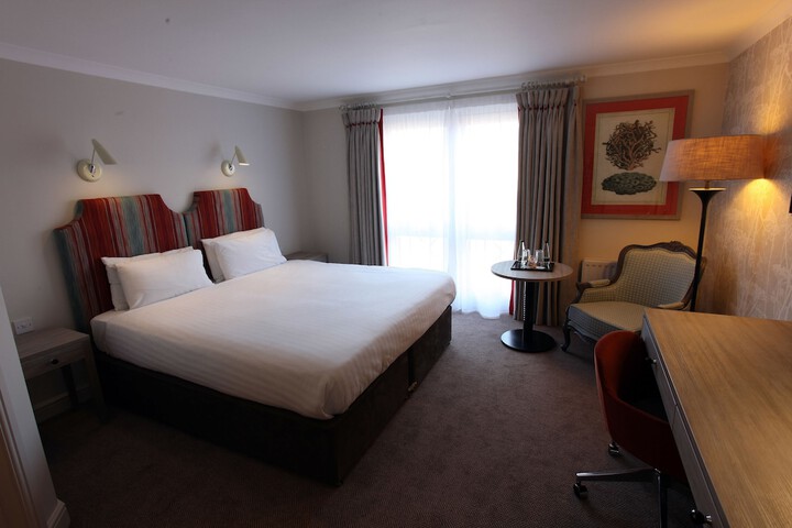 Room 8 of 139