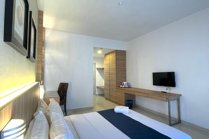 Room 27 of 51