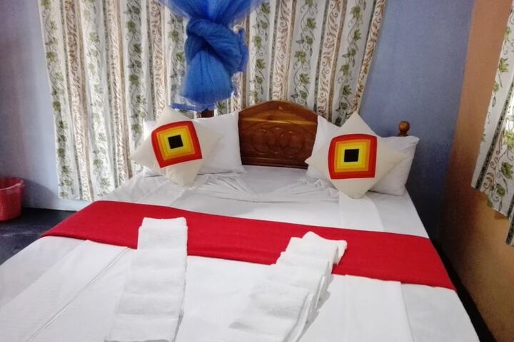 Room 3 of 28