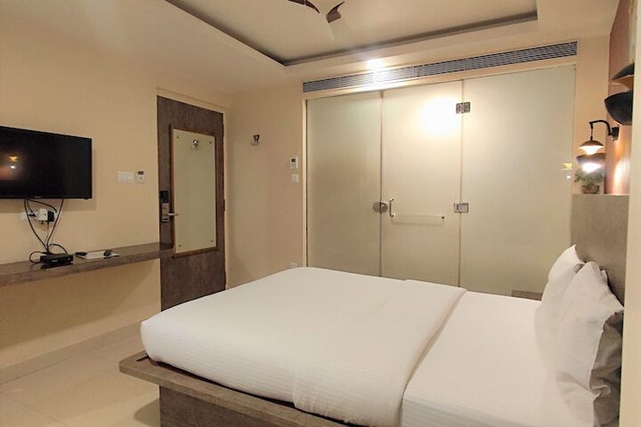 Room 14 of 52