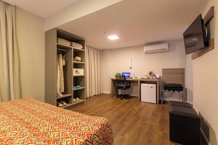 Room 48 of 162