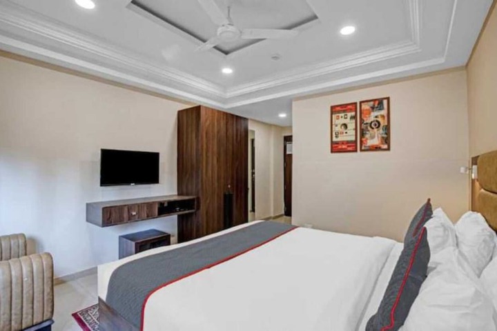 Room 14 of 31
