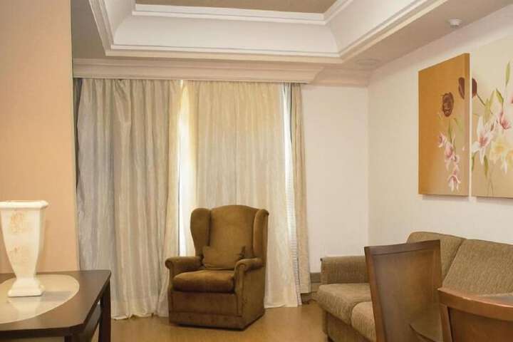 Room 27 of 46