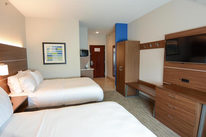 Standard Room, King or Two Doubles (1 of 3)