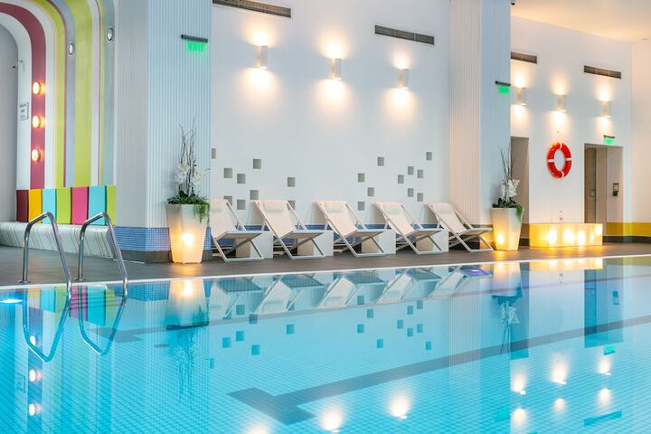 Pool 56 of 108