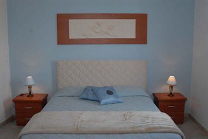 Room 12 of 36