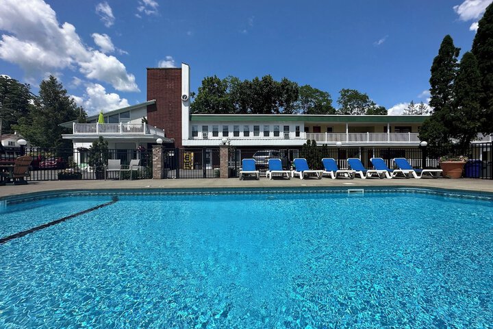 Pool 27 of 41
