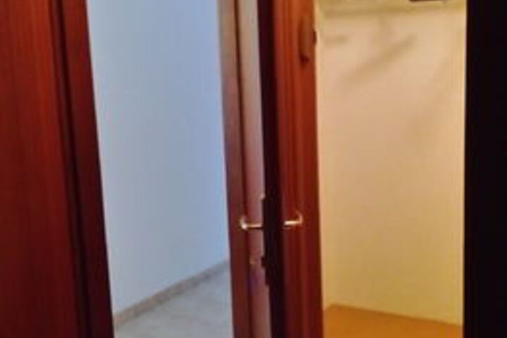Room 7 of 24