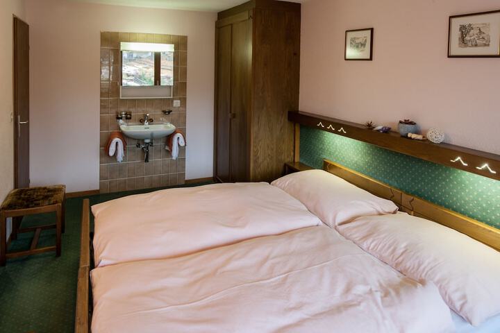 Room 7 of 56
