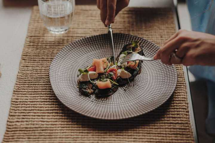 Dining 60 of 96
