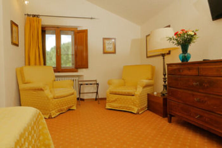 Room 10 of 22