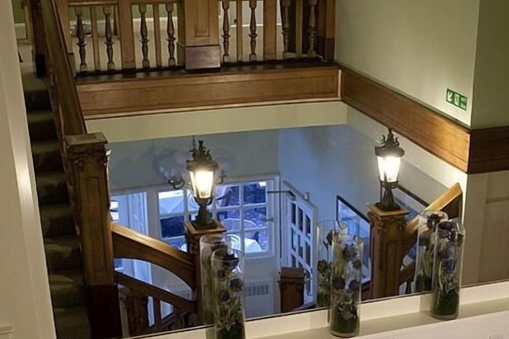 Entrance & Lobby