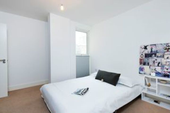 Room 14 of 25