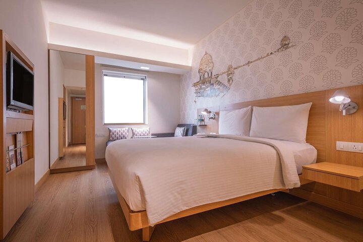 Room 10 of 55