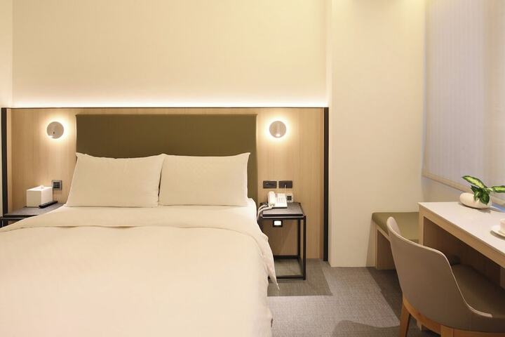 Room 31 of 105
