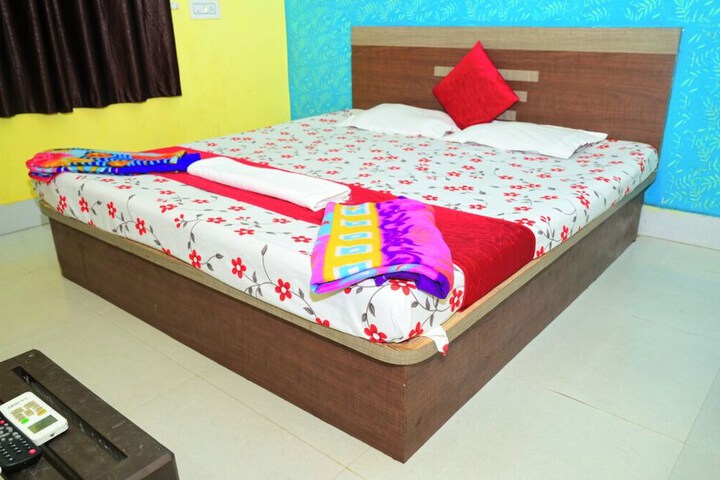 Room 17 of 27