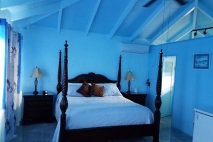 Room 15 of 37