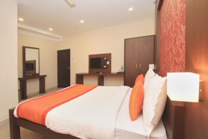 Room 13 of 21