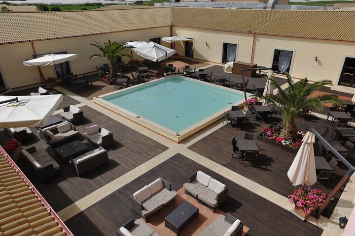 Hotel with Pool