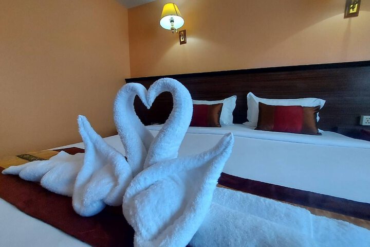 Room 13 of 32
