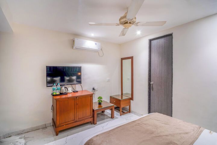 Room 14 of 75