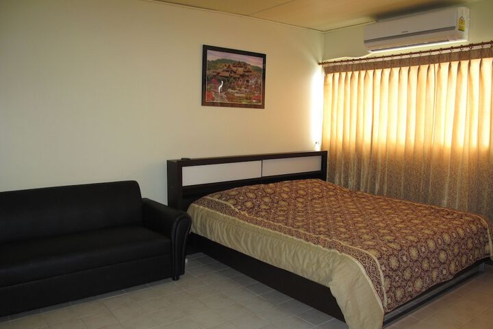 Room 8 of 44