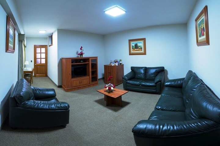 Room 17 of 42