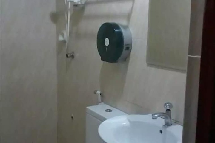 Room 12 of 22