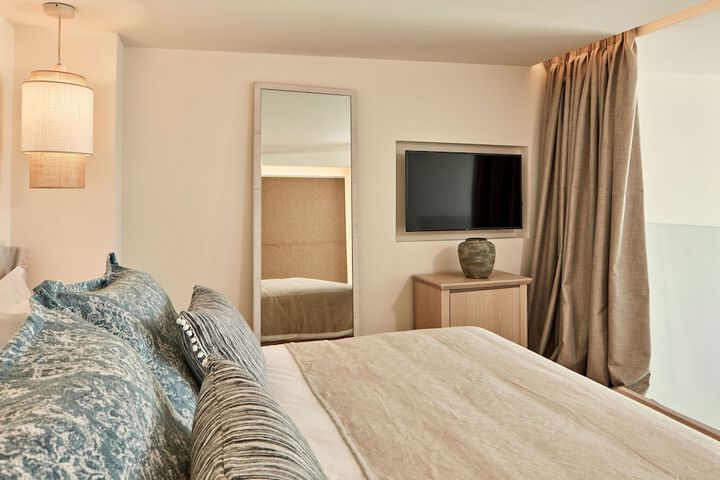 Room 17 of 225