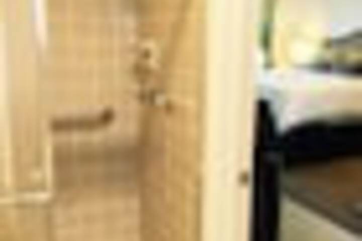 Room 212 of 246