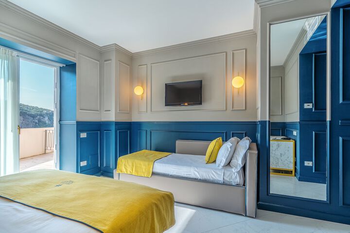 Room 14 of 211