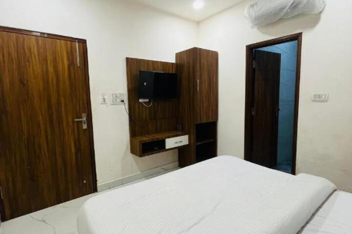 Hotel Peace N Heaven
