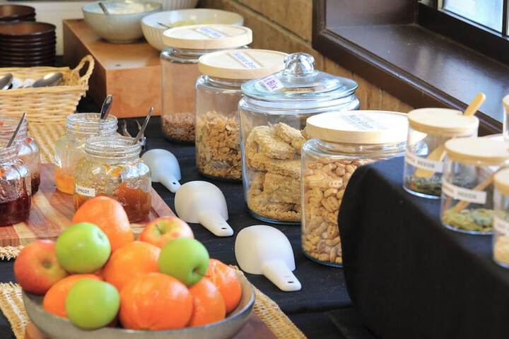 Breakfast/Coffee Service 58 of 121