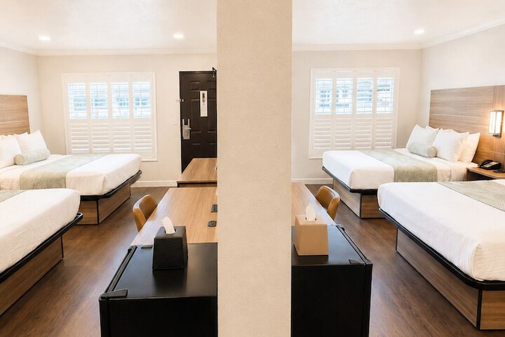Room 50 of 68