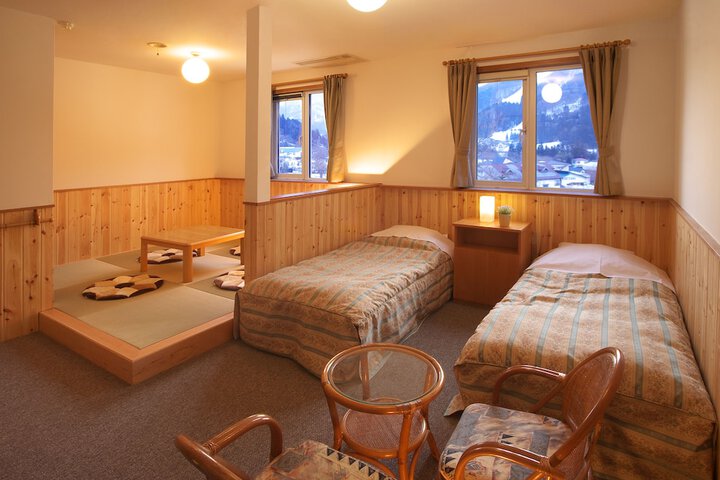 Room 3 of 92