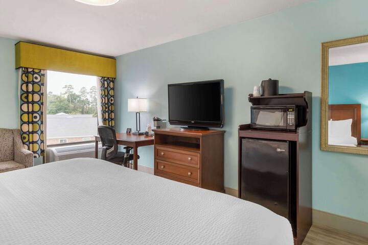 Room 17 of 31