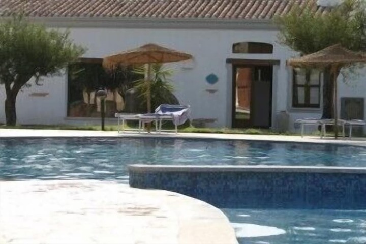 Pool Hotel
