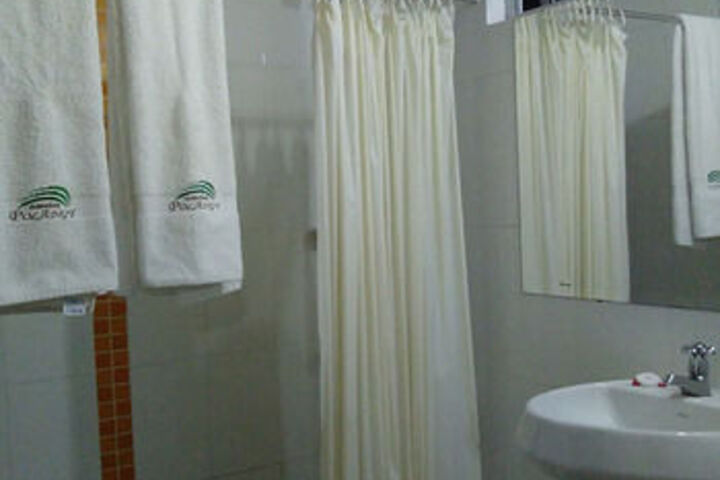 Room 2 of 40