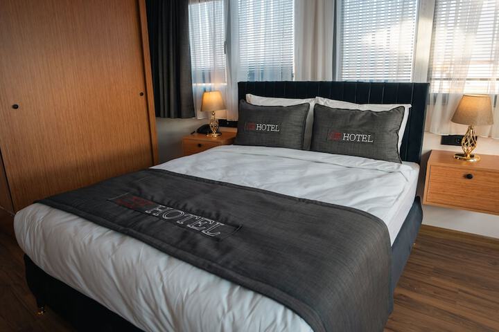 Room 13 of 86