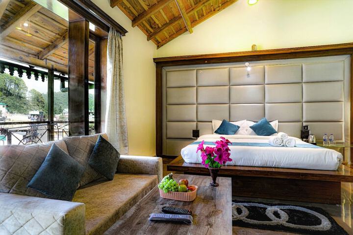 Room 3 of 21