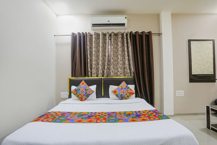 Room 13 of 26