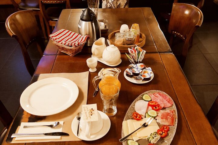 Dining 31 of 47