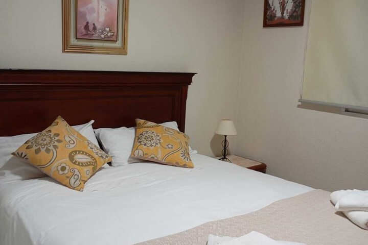 Room 2 of 28