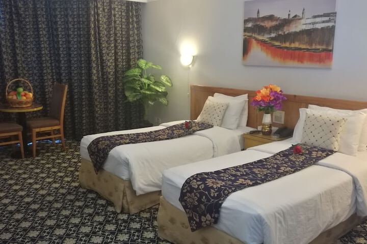 Room 12 of 81