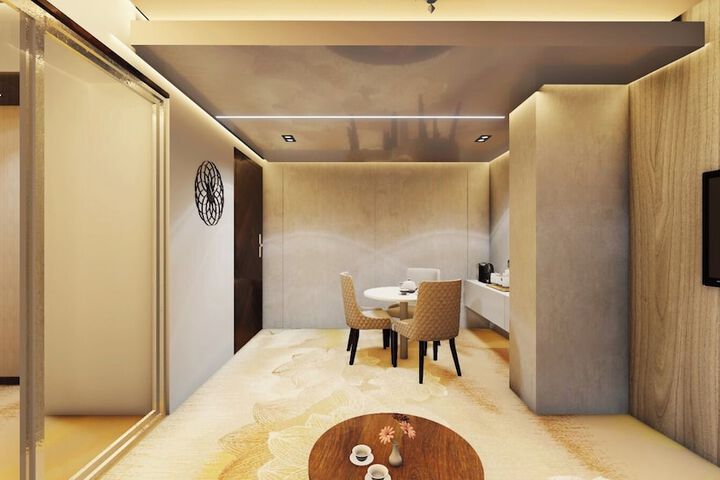 Room 11 of 71